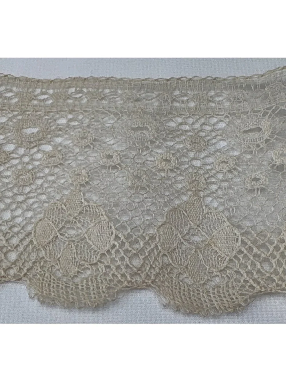 Beige Lace Trim 2 yards +20